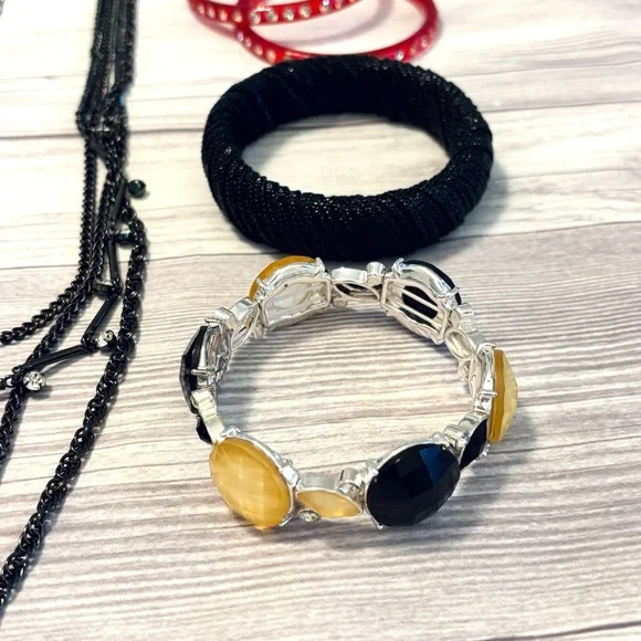 Chunky Red and Black Silver Tone Jewelry Lot of 16 Necklaces Earrings Bracelets - Picture 5 of 10